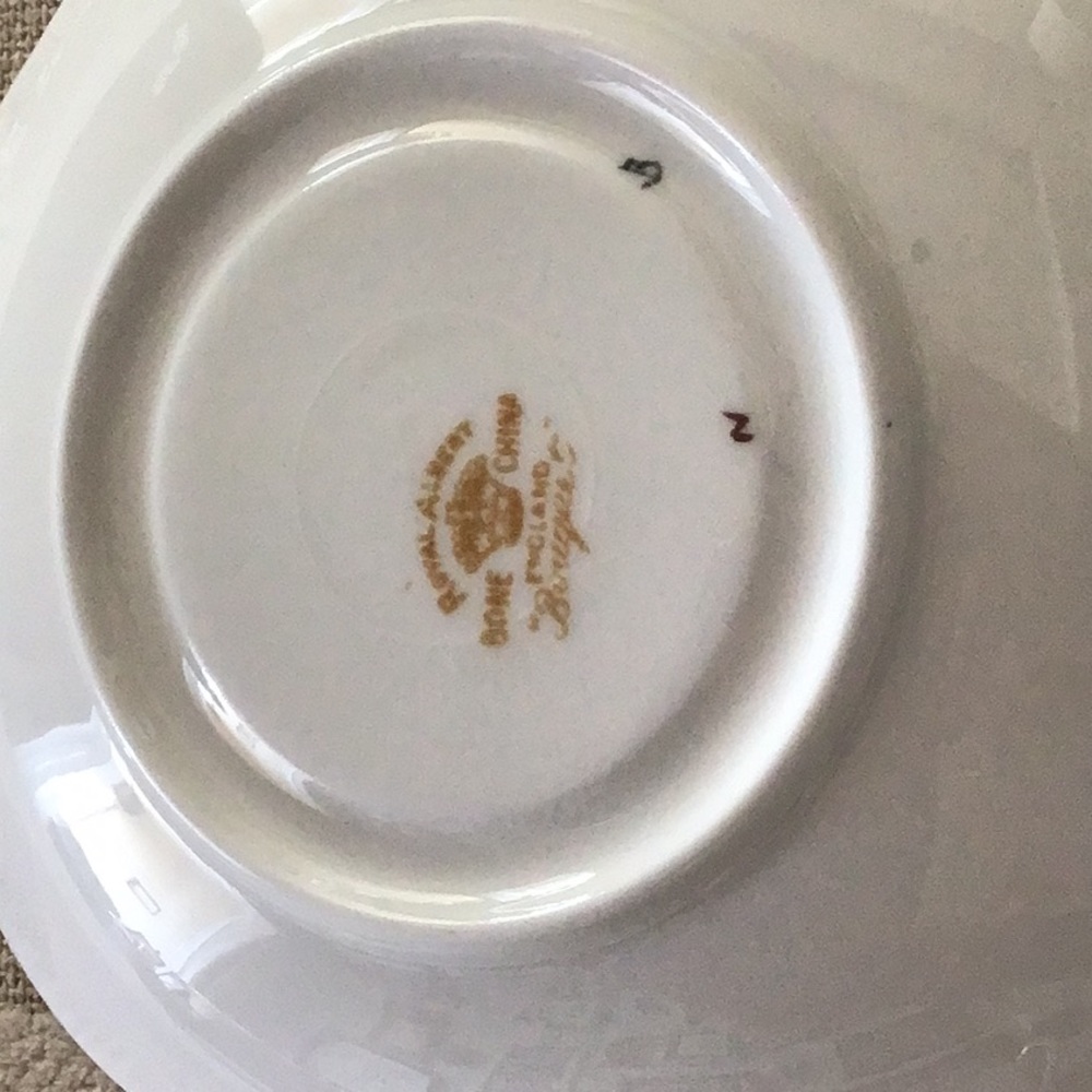 Vintage Royal Albert Bone China Footed Cup And Saucer! - Picture 8 of 10
